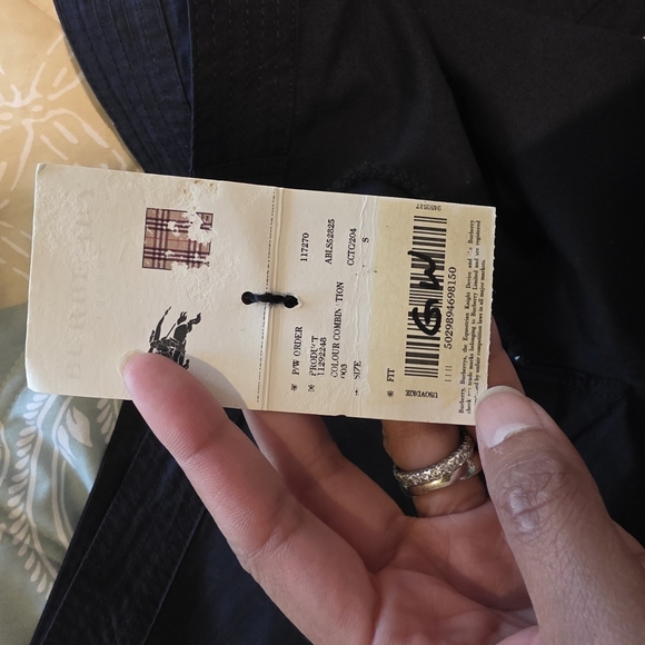 Burberry Women's Black Cargo Shorts - Picture 5 of 5